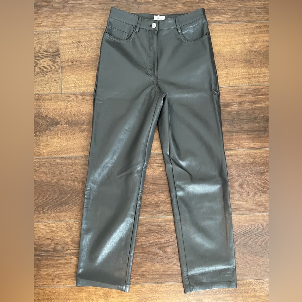 NWOT Aritzia Wilfred Leather Pants size 4